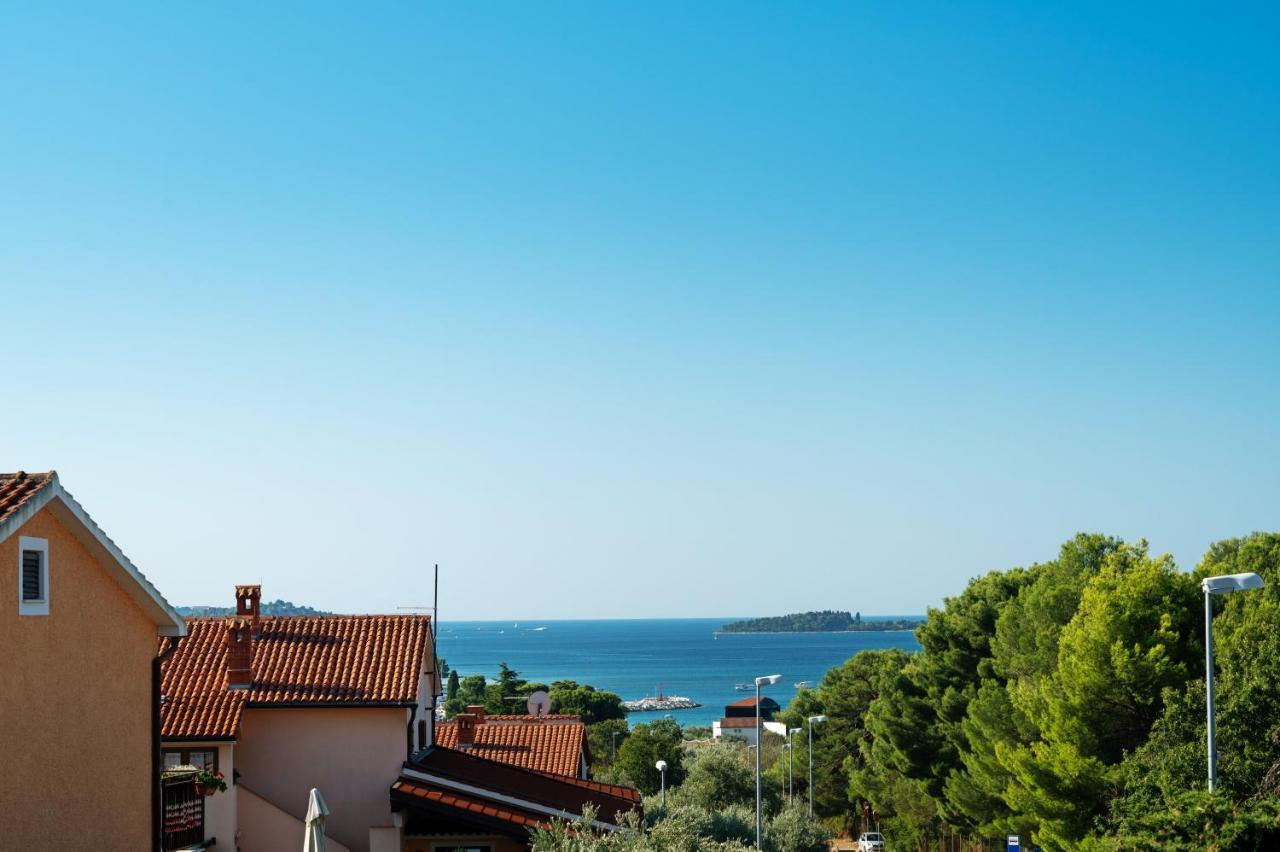 Apartments Irena With Sea View Fazana Exterior photo