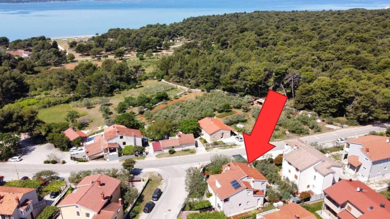 Apartments Irena With Sea View Fazana Exterior photo